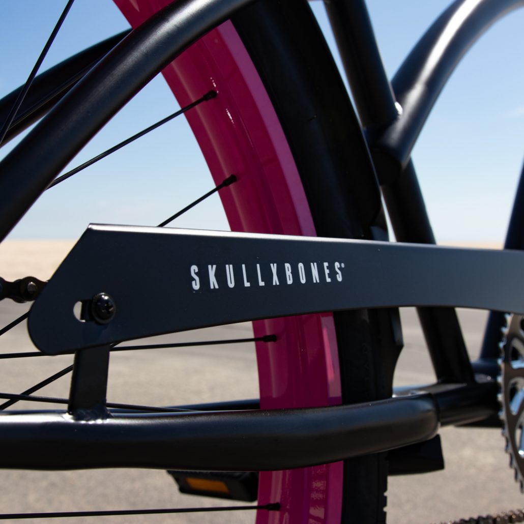 SKULLXBONES Women’s Beach Cruiser – FLAT BLACK/PINK